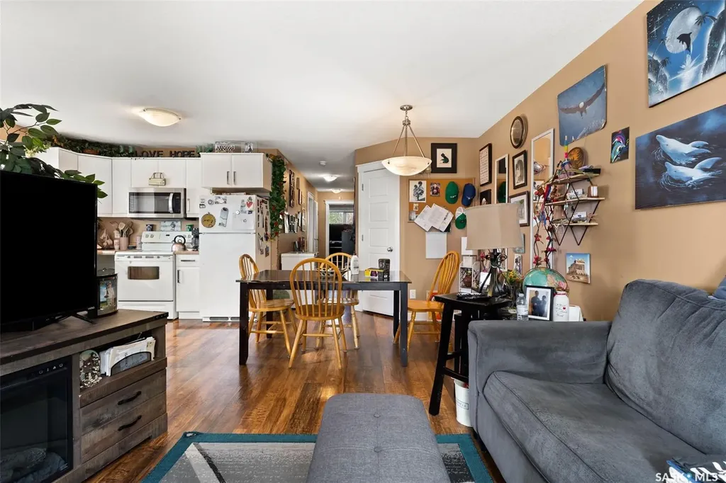 1358 Arthur Street Regina SK S4T 4V8