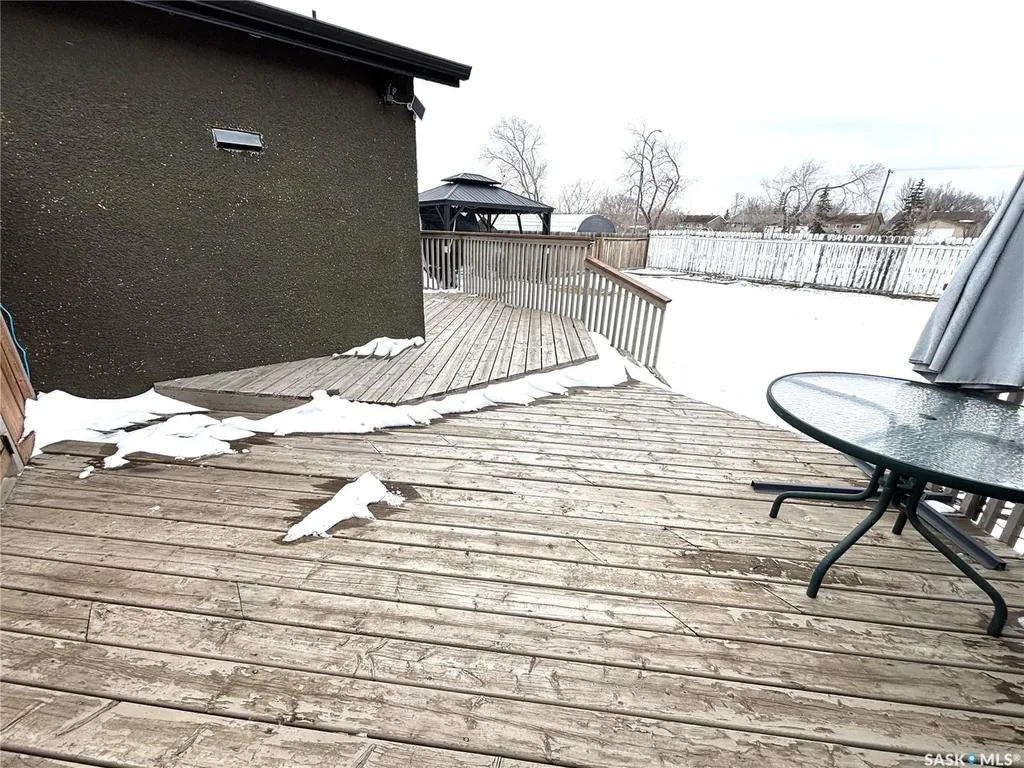 10216 Borden Crescent North Battleford SK S9A 3A1