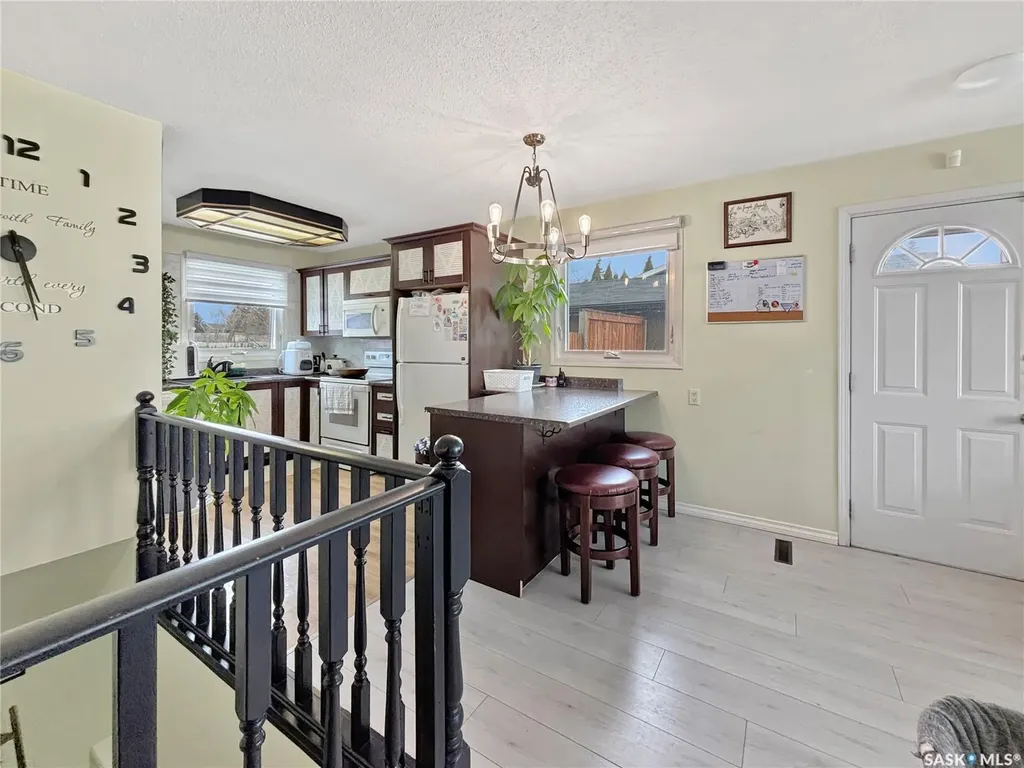 10216 Borden Crescent North Battleford SK S9A 3A1