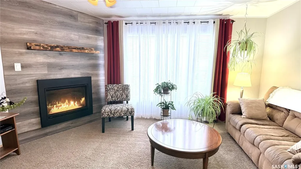 41 Royal Heights Estevan SK S4A 2T9