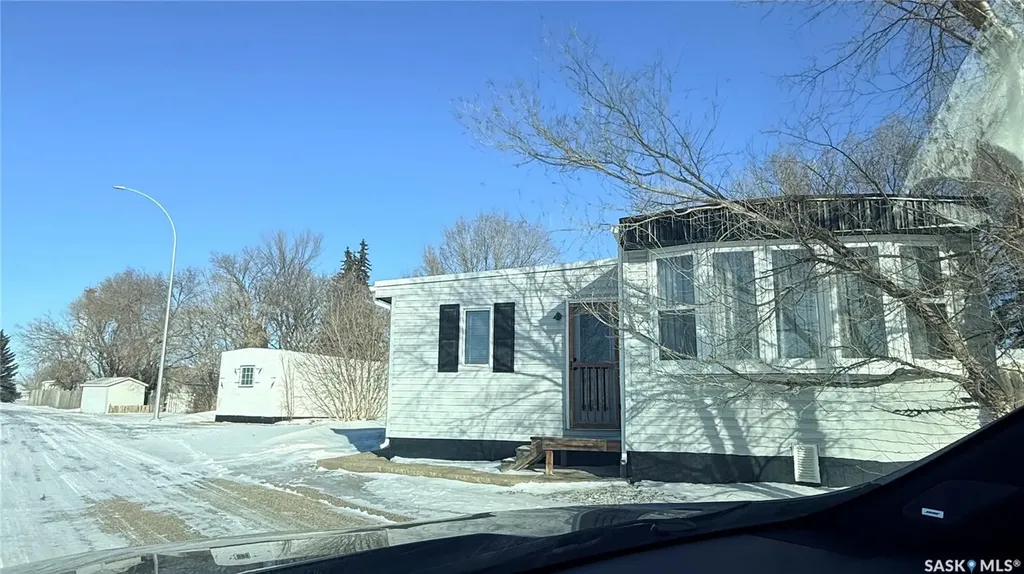 41 Royal Heights Estevan SK S4A 2T9