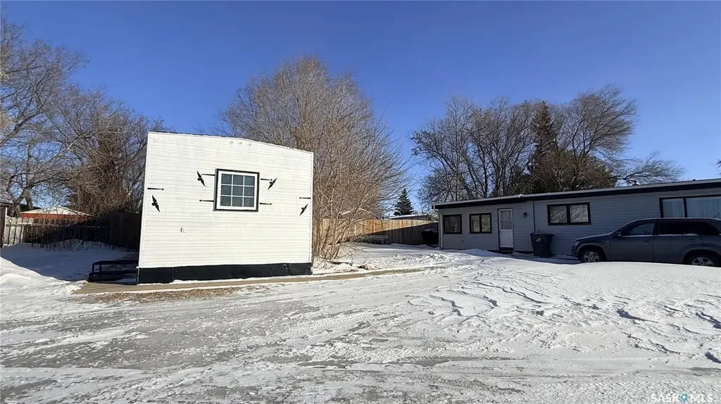 41 Royal Heights Estevan SK S4A 2T9