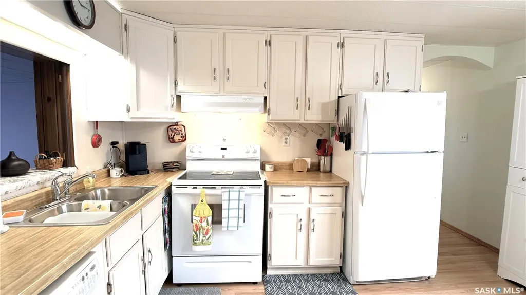 41 Royal Heights Estevan SK S4A 2T9
