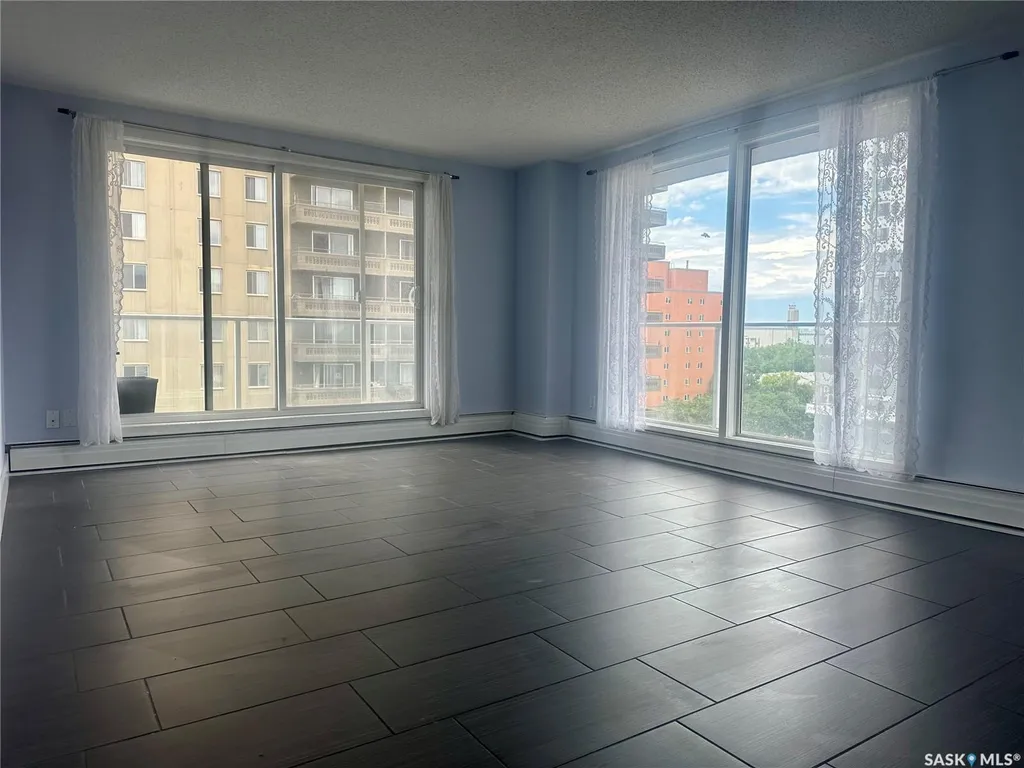 320 5th Avenue N Saskatoon SK S7K 2P5