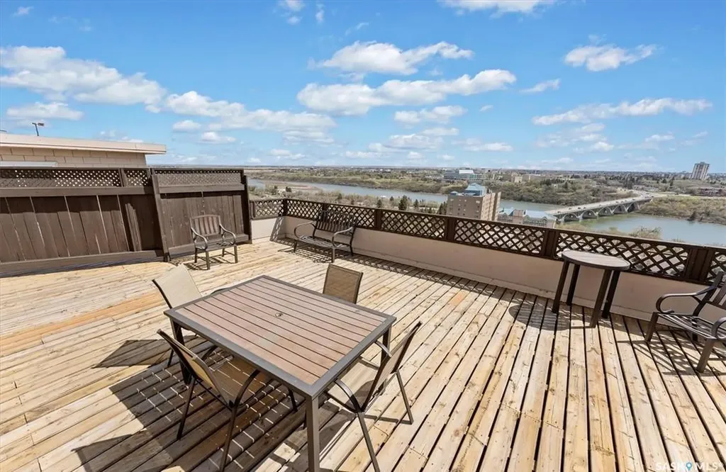 320 5th Avenue N Saskatoon SK S7K 2P5