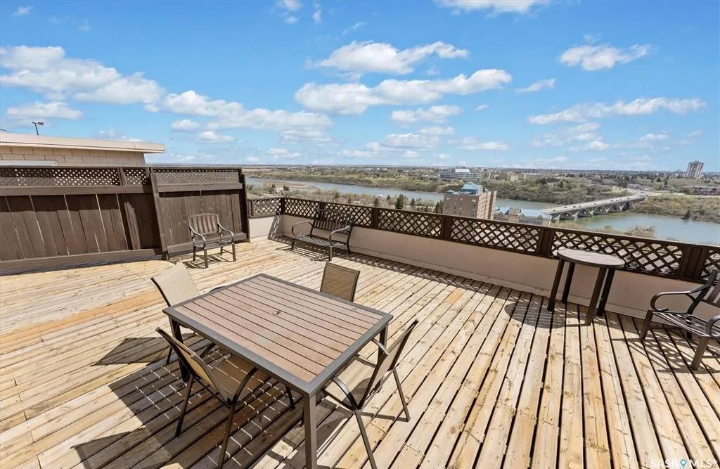 320 5th Avenue N Saskatoon SK S7K 2P5