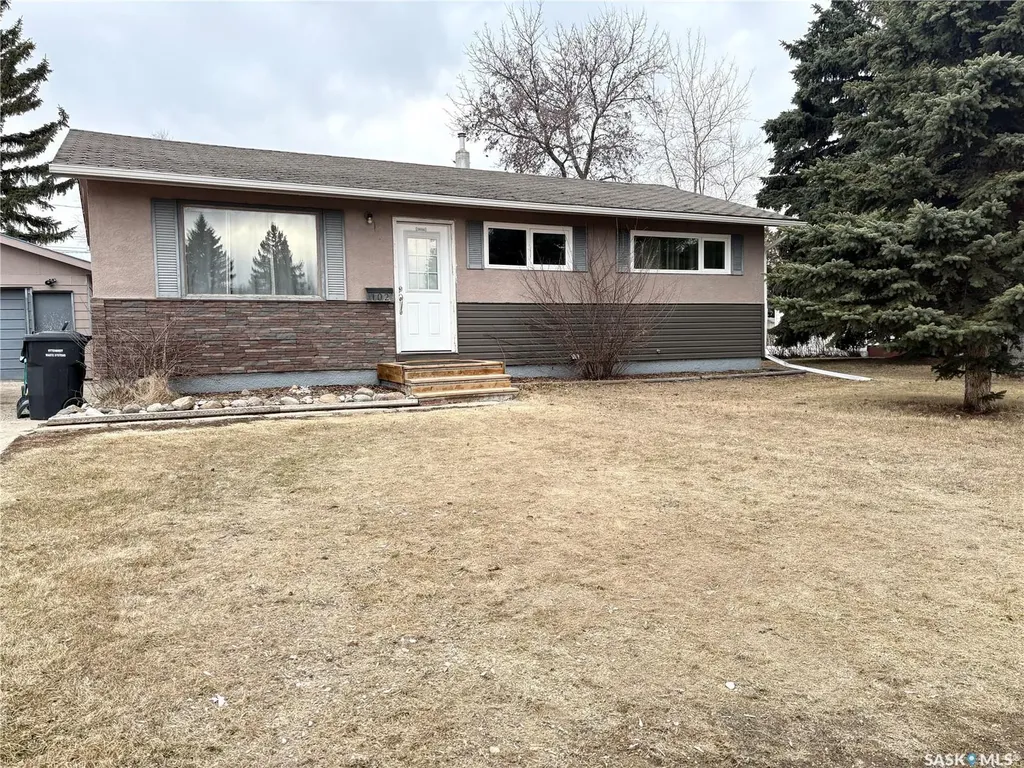 102 Bailey Drive Yorkton SK S3N 2J4