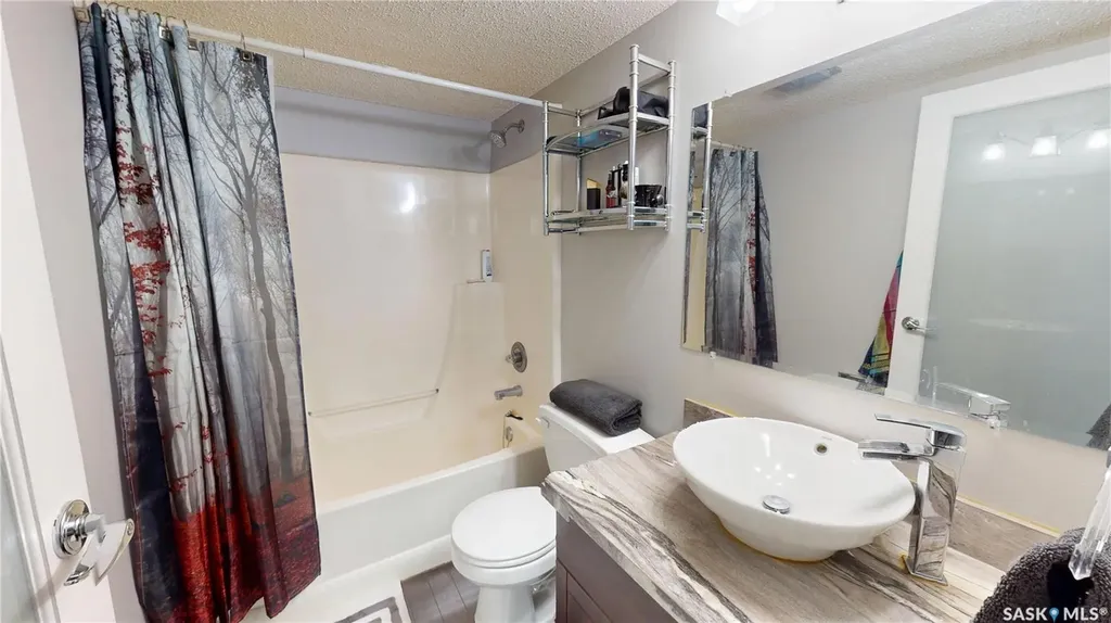 921 Main Street Saskatoon SK S7H 0K4