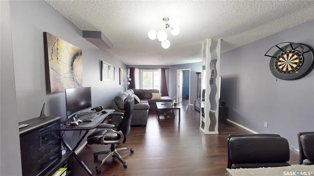 921 Main Street Saskatoon SK S7H 0K4