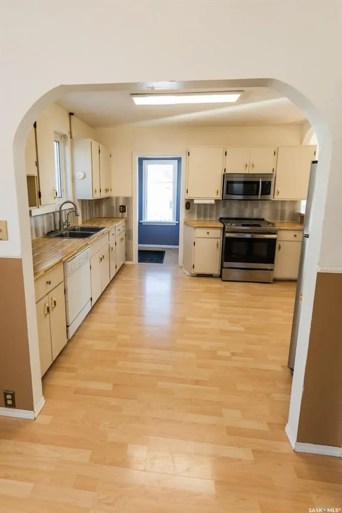430 Columbia Avenue Kerrobert SK S0L 1R0