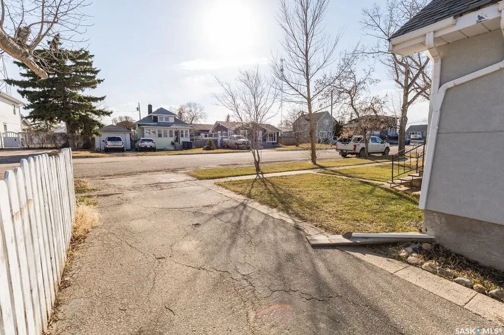 430 Columbia Avenue Kerrobert SK S0L 1R0