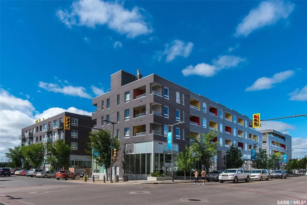 205 19th Street W Saskatoon SK S7M 5N3