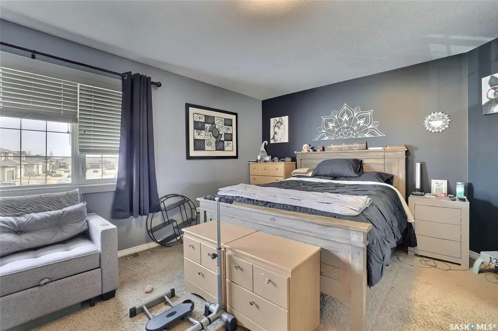 2433 Jameson Crescent Regina SK S4V 1K2