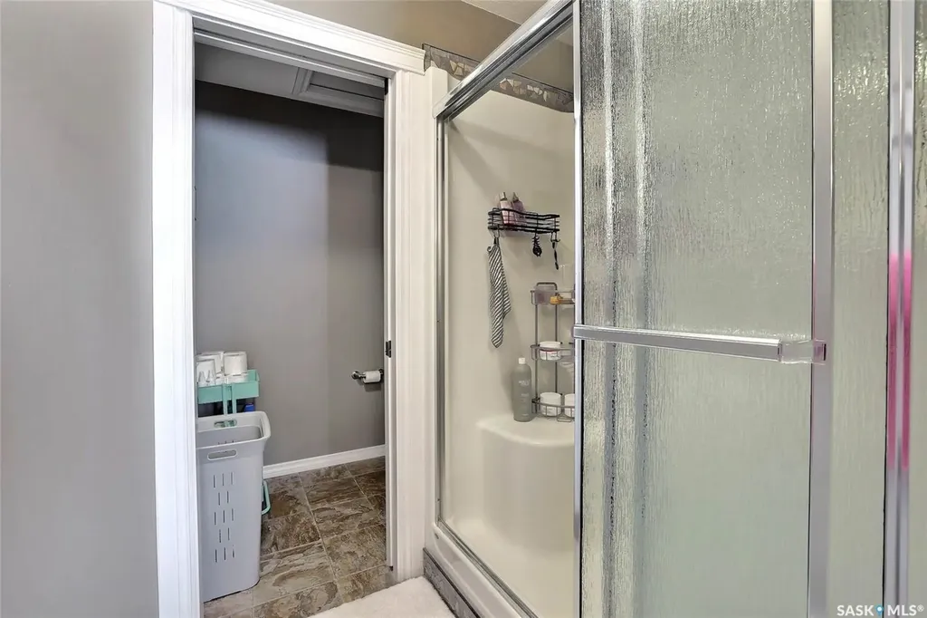 2433 Jameson Crescent Regina SK S4V 1K2