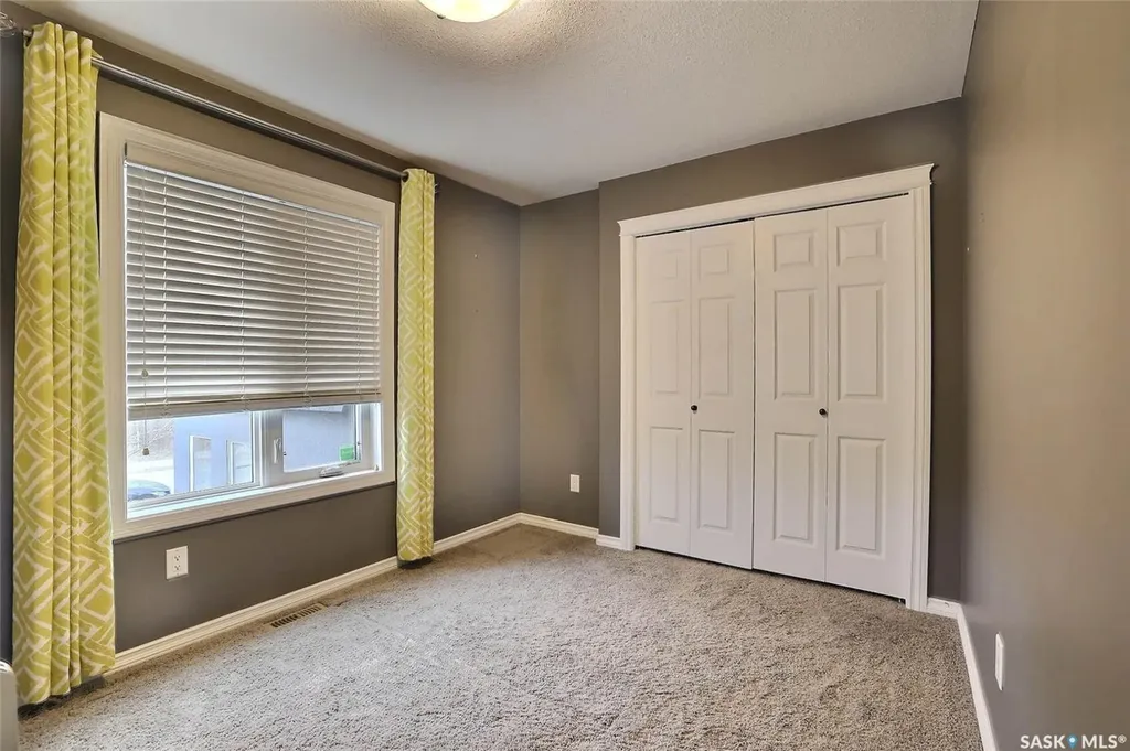 2433 Jameson Crescent Regina SK S4V 1K2