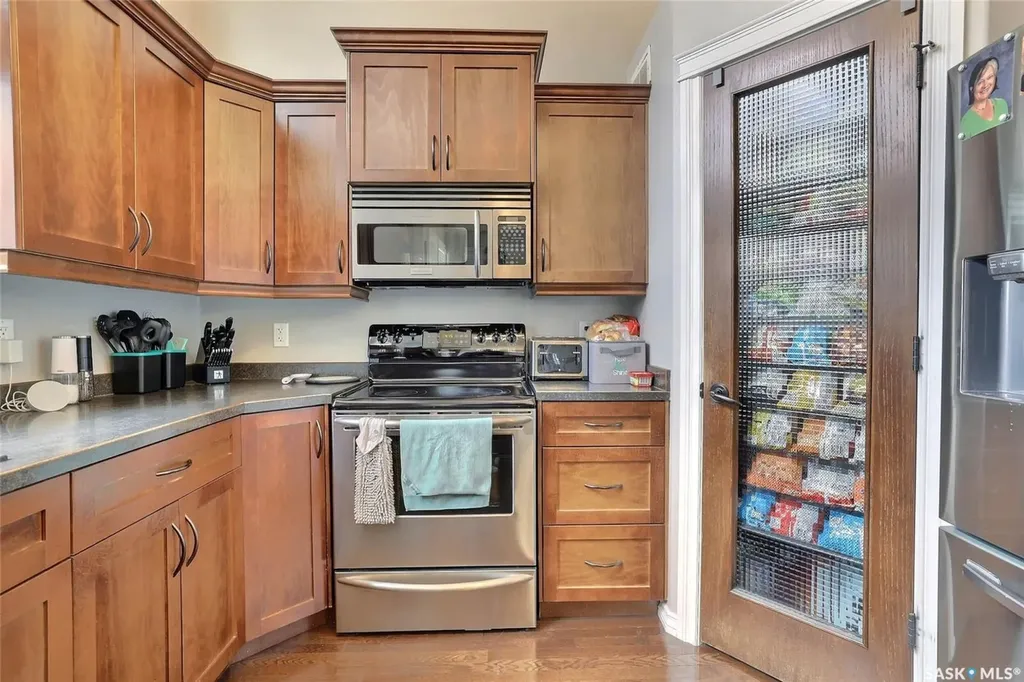 2433 Jameson Crescent Regina SK S4V 1K2
