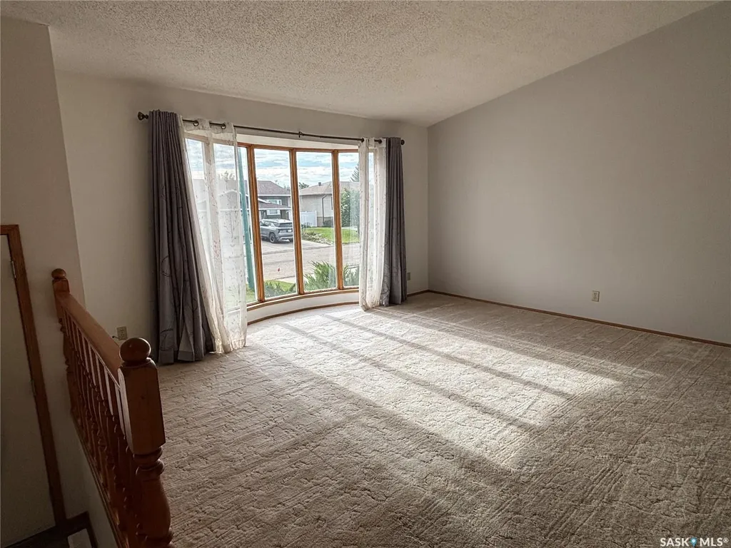 52 Harrigan Crescent Maple Creek SK S0N 1N0