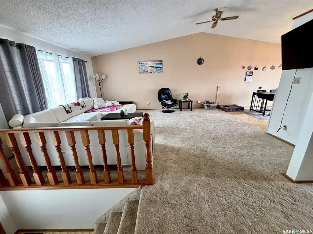 52 Harrigan Crescent Maple Creek SK S0N 1N0