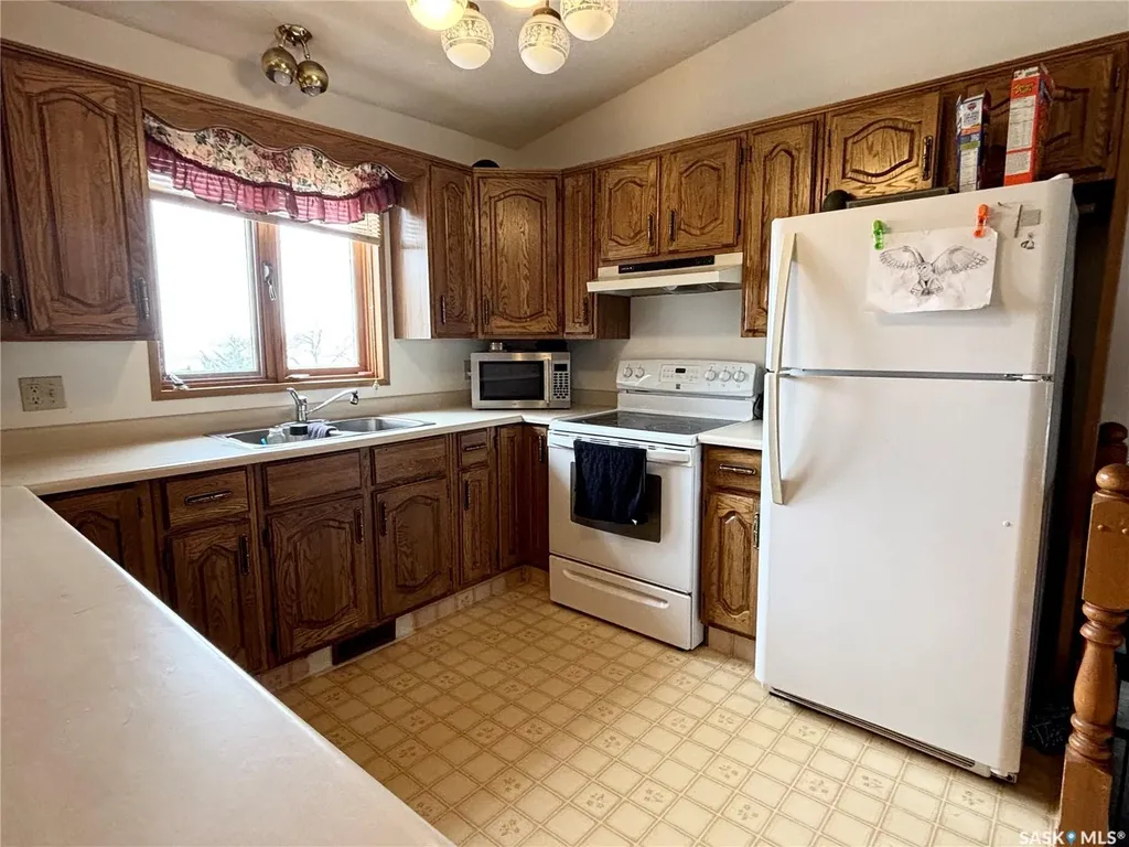 52 Harrigan Crescent Maple Creek SK S0N 1N0
