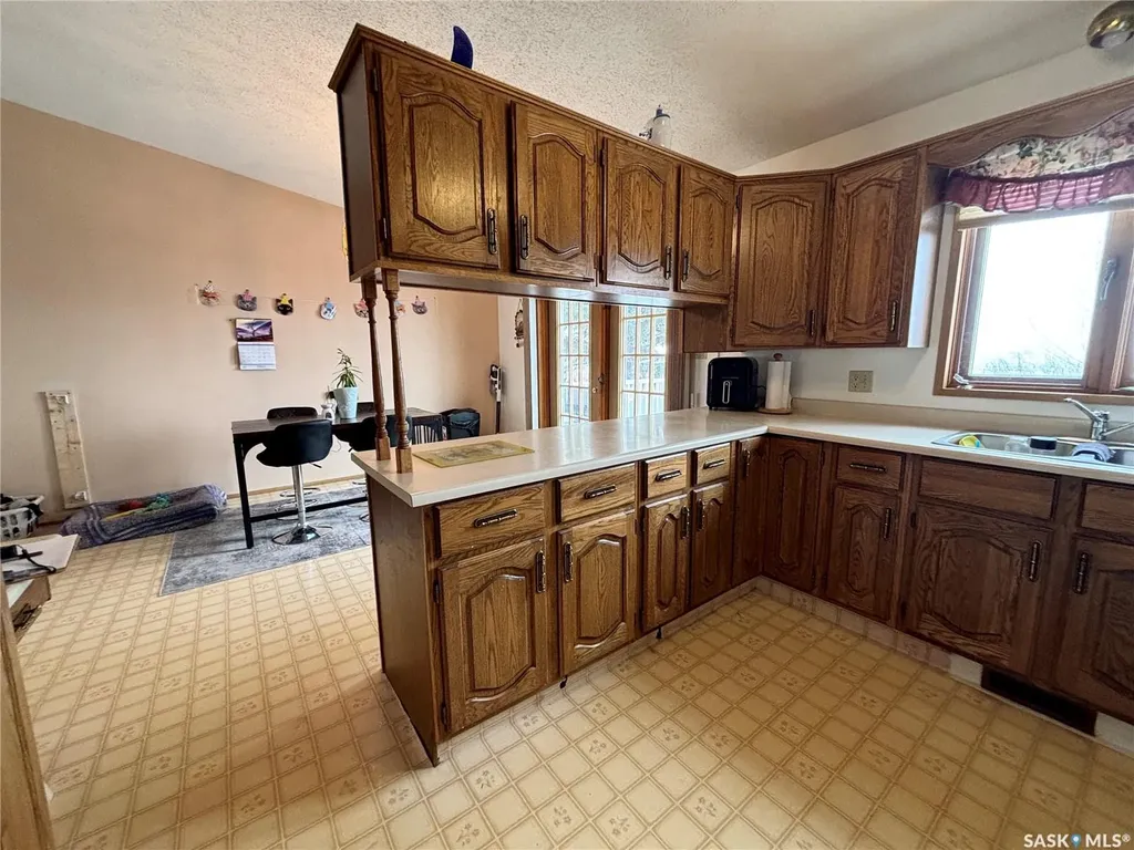 52 Harrigan Crescent Maple Creek SK S0N 1N0