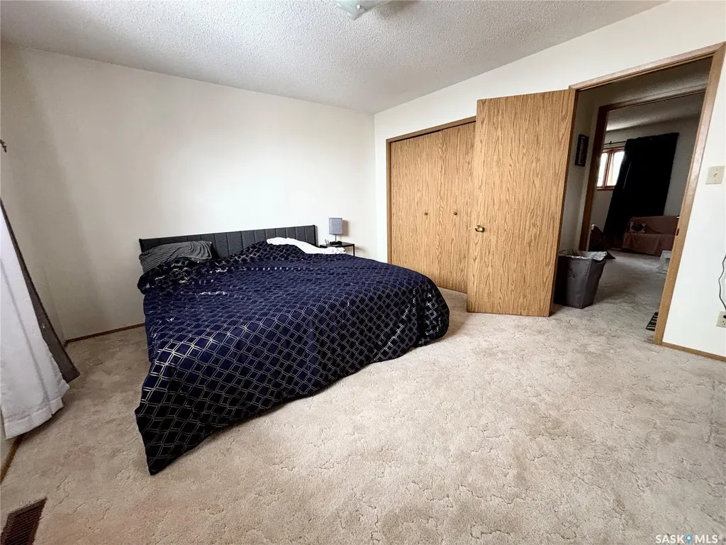 52 Harrigan Crescent Maple Creek SK S0N 1N0