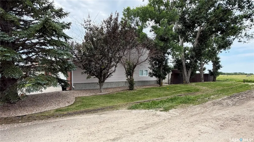 52 Harrigan Crescent Maple Creek SK S0N 1N0