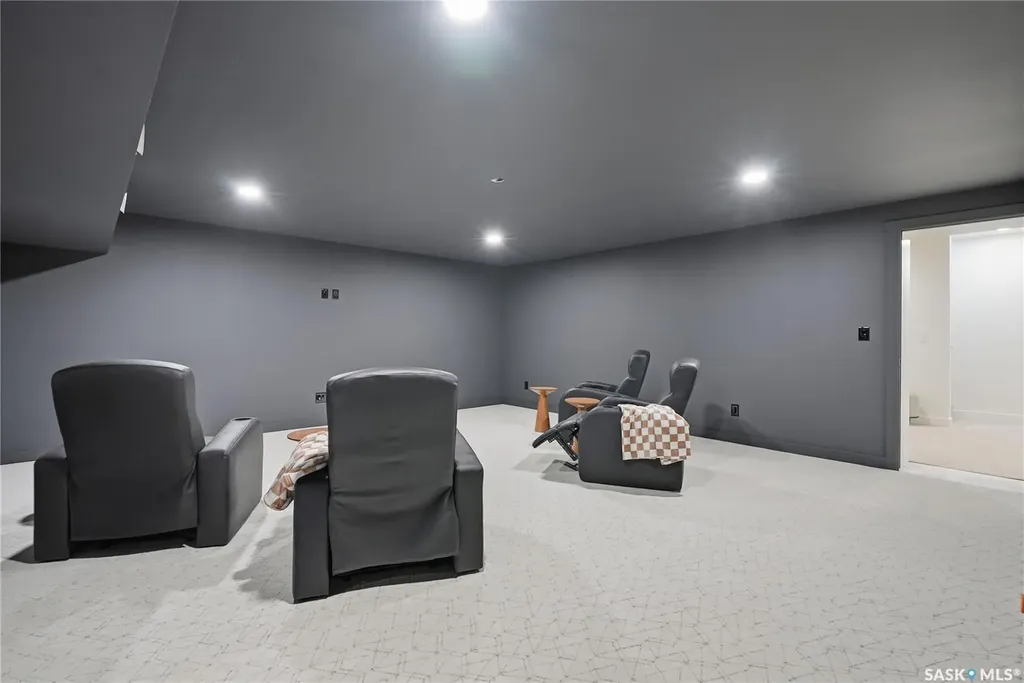 720 Brighton Boulevard Saskatoon SK S7V 1X1
