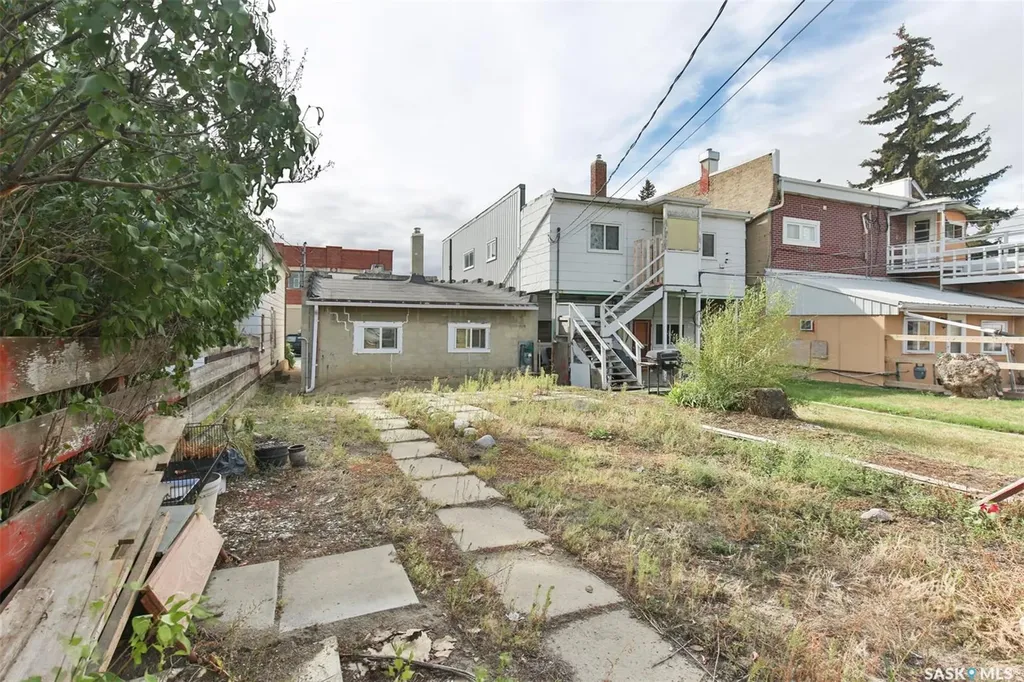 306 Fairford Street W Moose Jaw SK S6H 1V9