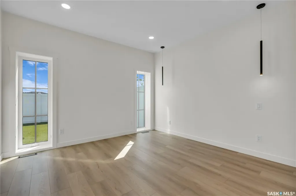 720 Brighton Boulevard Saskatoon SK S7V 1X1