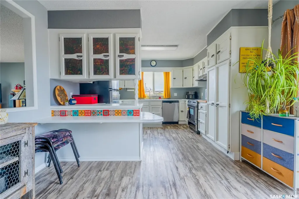 254 2nd Avenue E Gravelbourg SK S0H 1X0