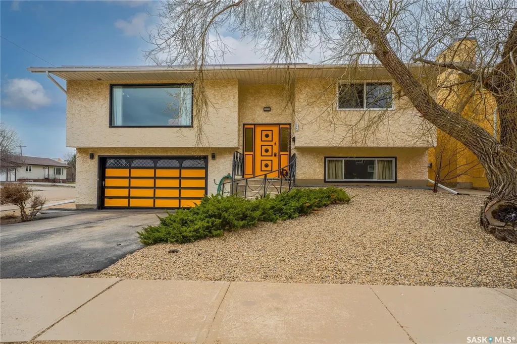 254 2nd Avenue E Gravelbourg SK S0H 1X0