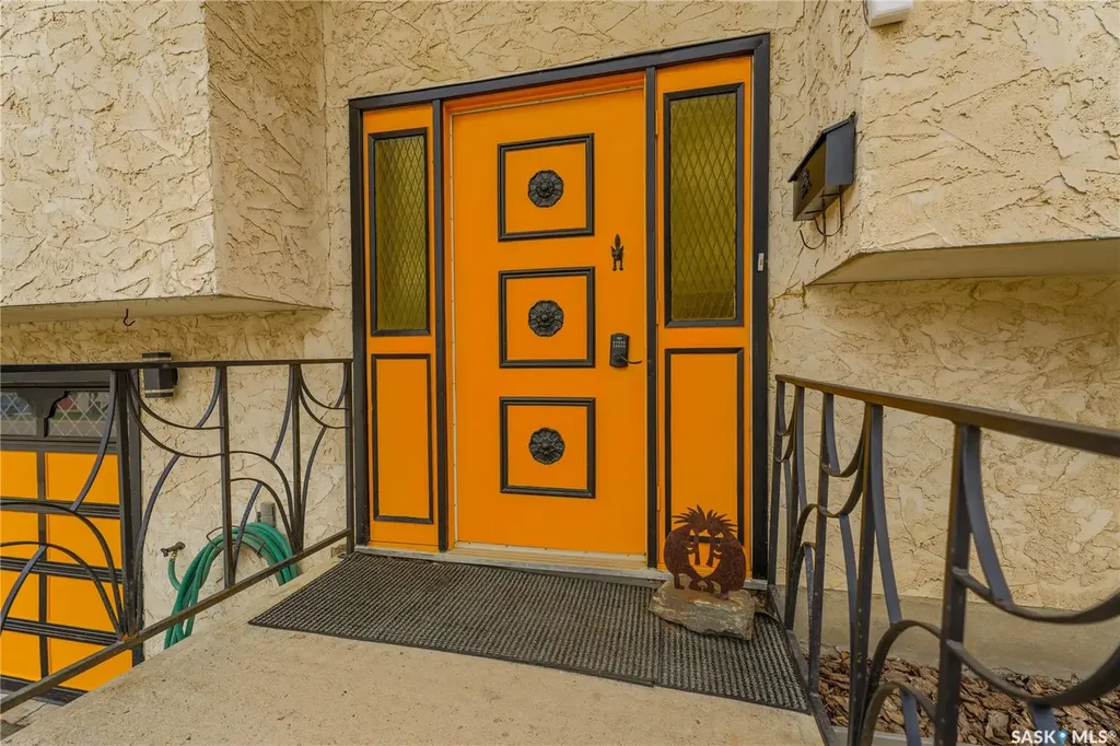 254 2nd Avenue E Gravelbourg SK S0H 1X0