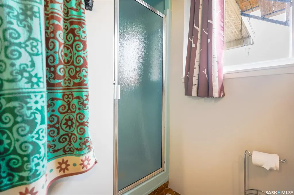 254 2nd Avenue E Gravelbourg SK S0H 1X0