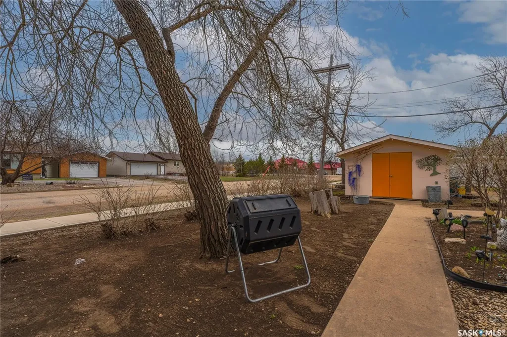 254 2nd Avenue E Gravelbourg SK S0H 1X0