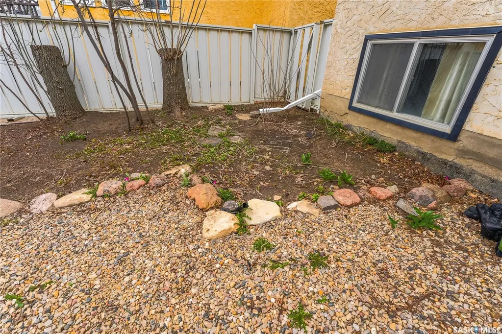 254 2nd Avenue E Gravelbourg SK S0H 1X0
