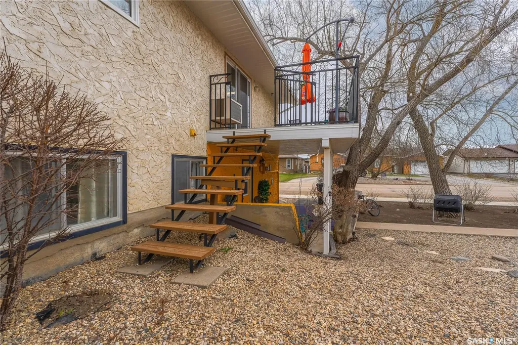 254 2nd Avenue E Gravelbourg SK S0H 1X0