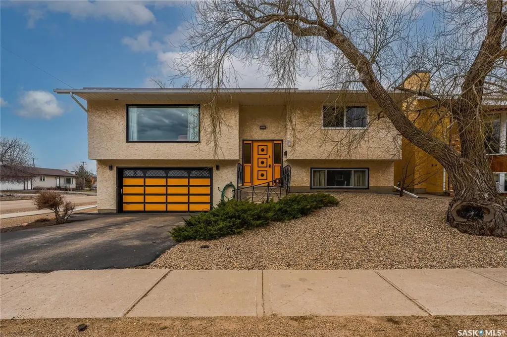 254 2nd Avenue E Gravelbourg SK S0H 1X0
