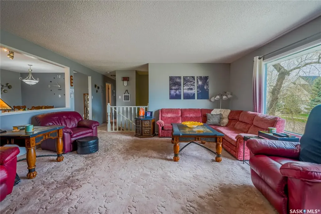 254 2nd Avenue E Gravelbourg SK S0H 1X0