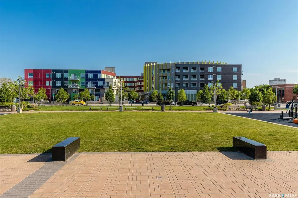 233 19th Street W Saskatoon SK S7M 5N3