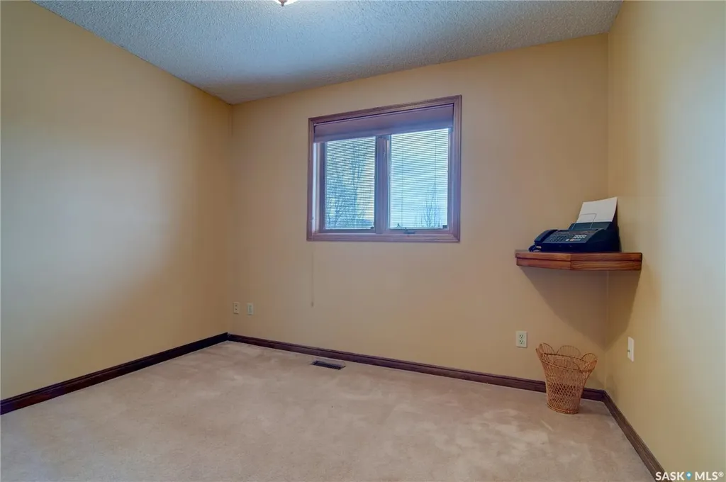 3623 Hanna Bay Regina SK S4S 7C8
