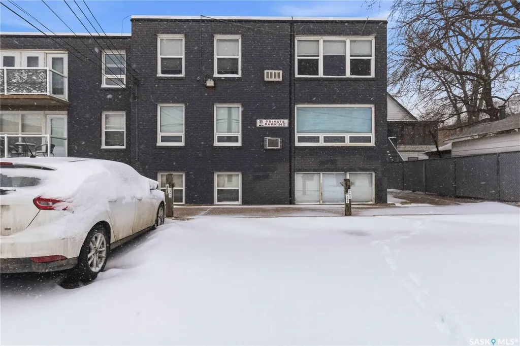 415 3rd Avenue N Saskatoon SK S7K 2J2