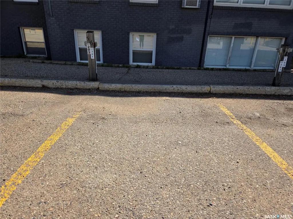 415 3rd Avenue N Saskatoon SK S7K 2J2