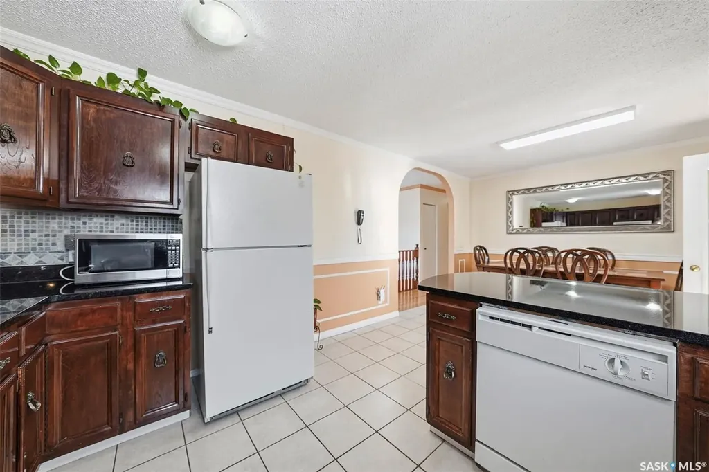 111 Gustin Crescent Saskatoon SK S7H 6H7
