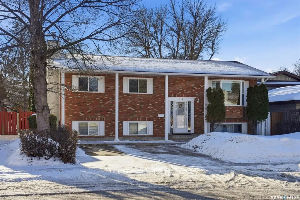 111 Gustin Crescent Saskatoon SK S7H 6H7