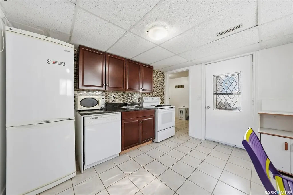111 Gustin Crescent Saskatoon SK S7H 6H7