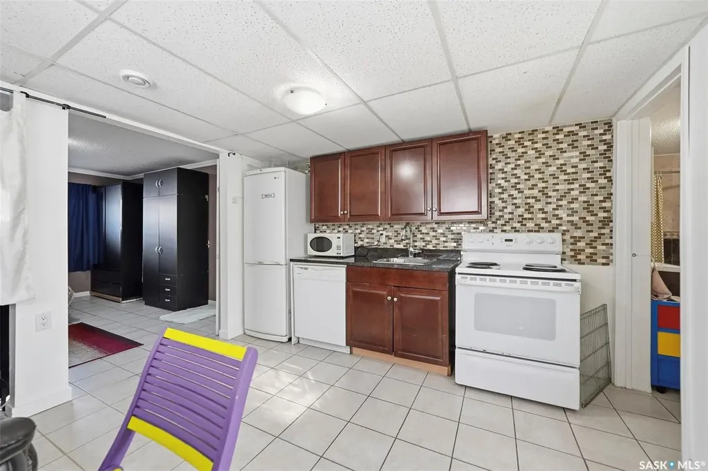 111 Gustin Crescent Saskatoon SK S7H 6H7
