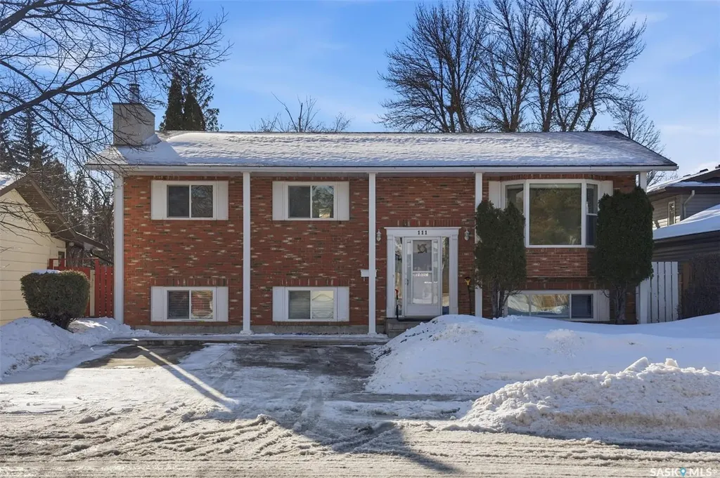 111 Gustin Crescent Saskatoon SK S7H 6H7