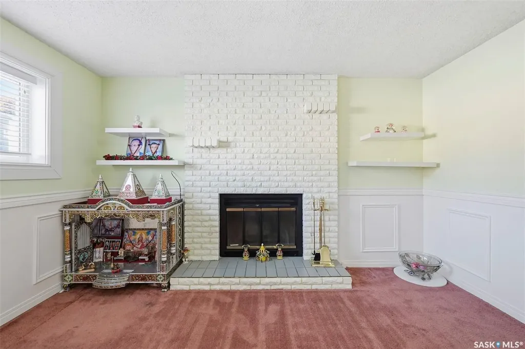 111 Gustin Crescent Saskatoon SK S7H 6H7