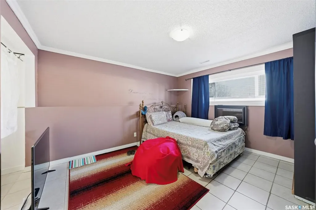 111 Gustin Crescent Saskatoon SK S7H 6H7