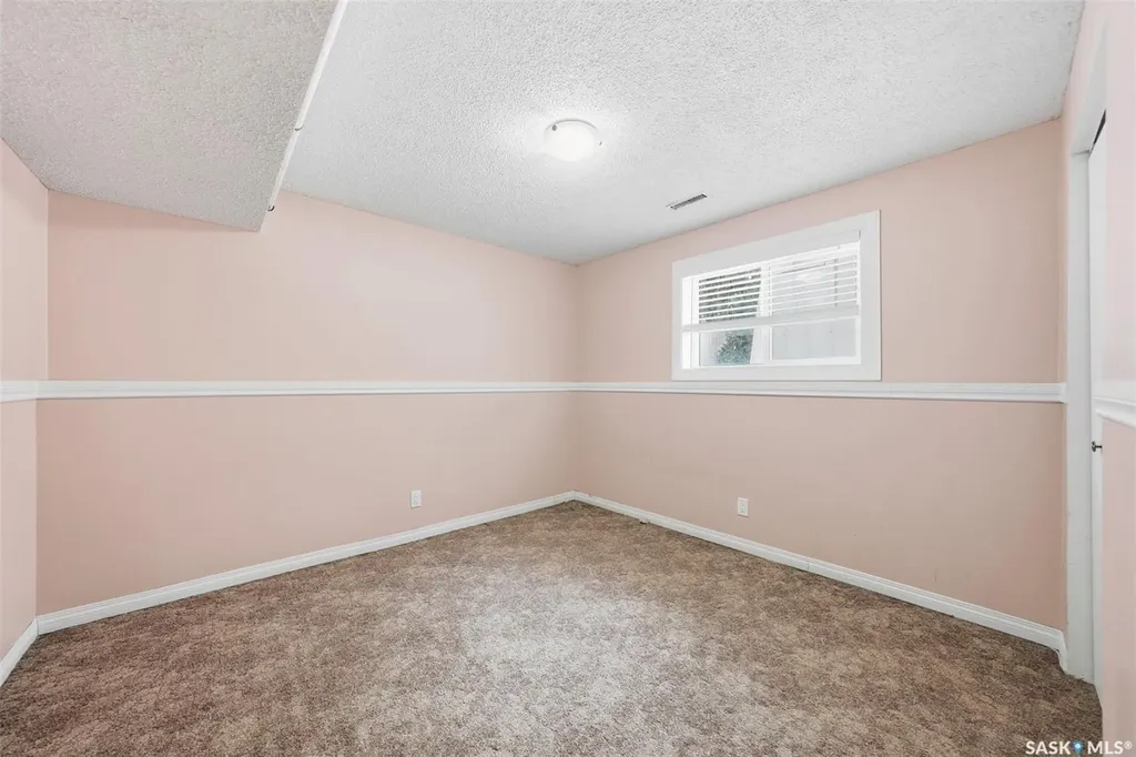 111 Gustin Crescent Saskatoon SK S7H 6H7